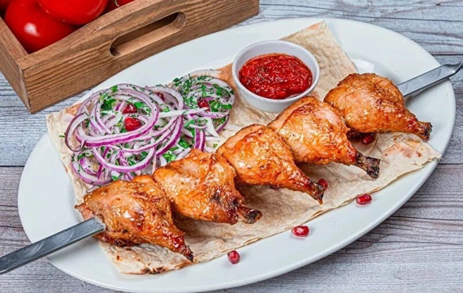 ШАШЛЫК ИЗ КУРИЦЫ «ГОЛЕНЬ»