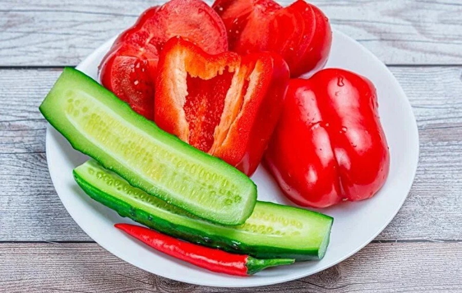 ОВОЩНОЙ АССОРТИ( ПОМИДОРЫ, ОГУРЦЫ, ПЕРЕЦ)