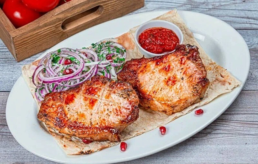 ШАШЛЫК ИЗ СВИНИНЫ «КАРБОНАД»
