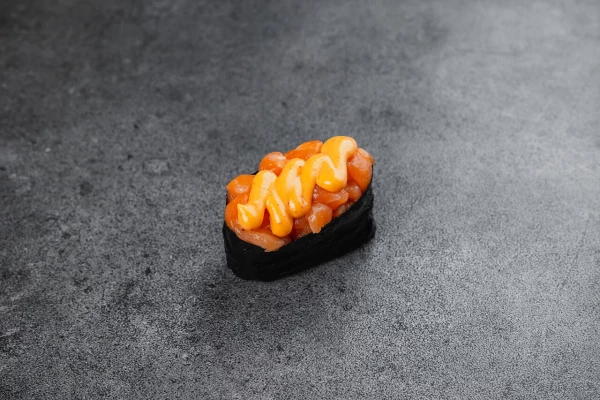 Гункан лосось запеченный