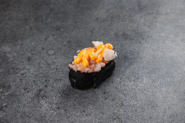 Гункан креветка запеченный