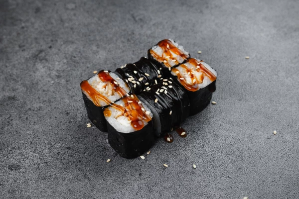 Ролл с угрем