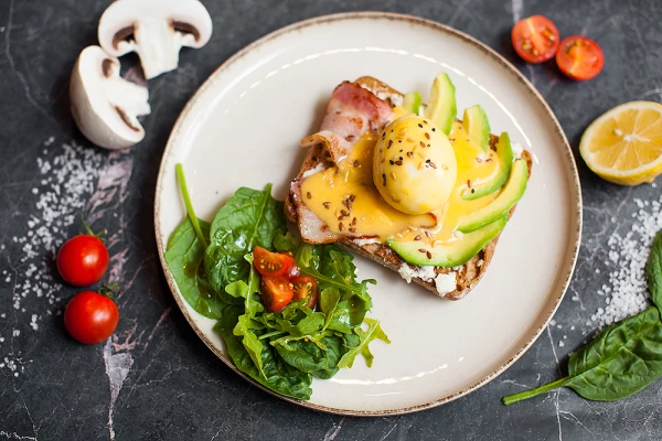 Зк Авокадо тост с беконом