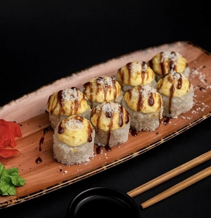 Ролл Цезарь Запеченный с креветкой 