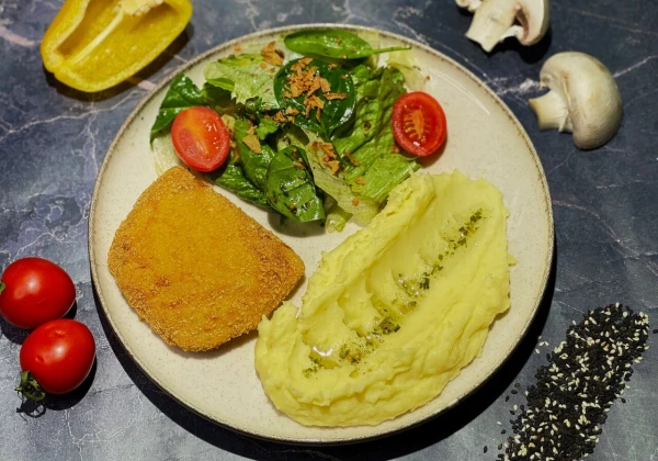 Кордонблю с картофельным пюре