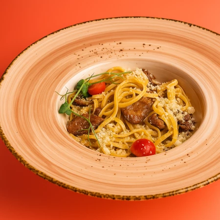 Паста с телятиной в соусе демиглас