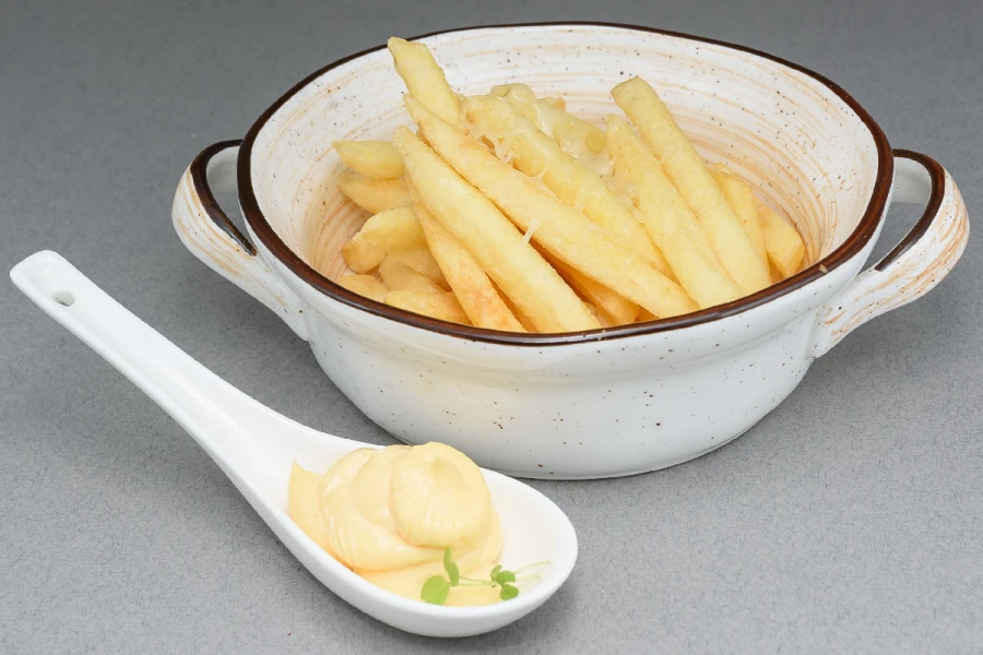 Картофель фри с пармезаном
