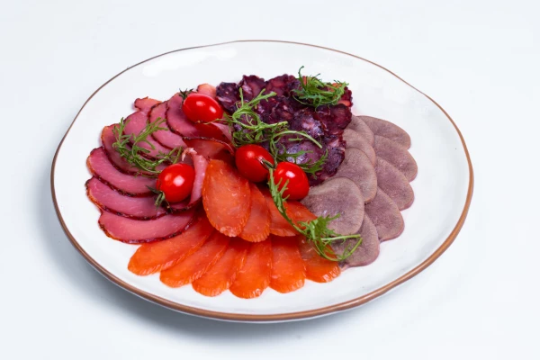 Ассорти мясное