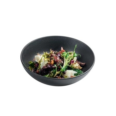 Салат с телятиной и медово-горчичным соусом