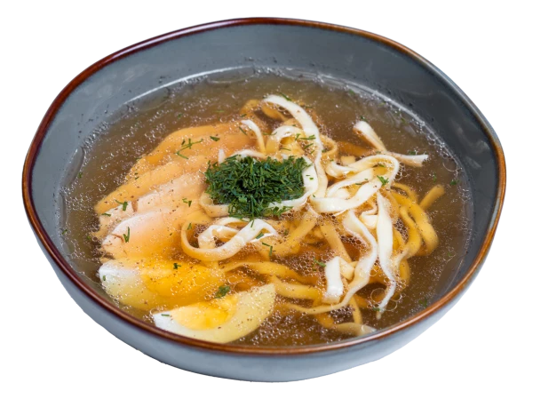 Бульон с лапшой и сухариками