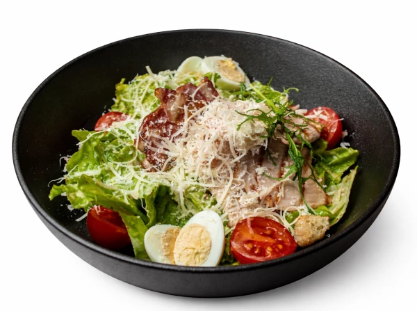 Салат Цезарь с куриным филе
