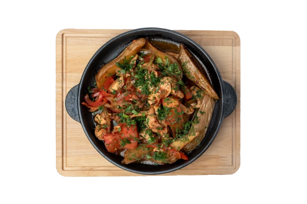 Сковорода с куриным филе 