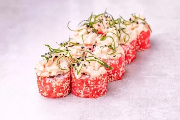 Ролл с кальмаром гриль и крабом
