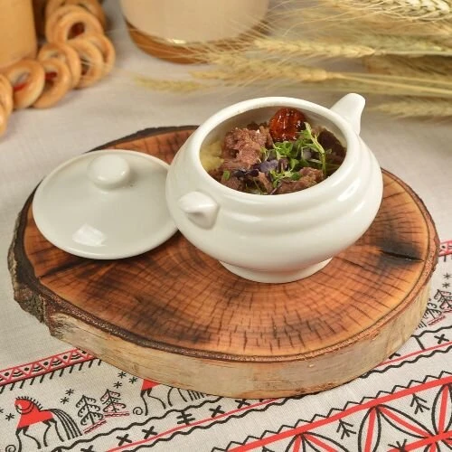 Пшённая с томлёными говяжьими щёчками 
