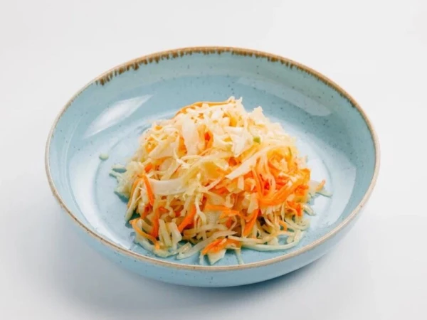 Салат с капустой и яблоком 200гр