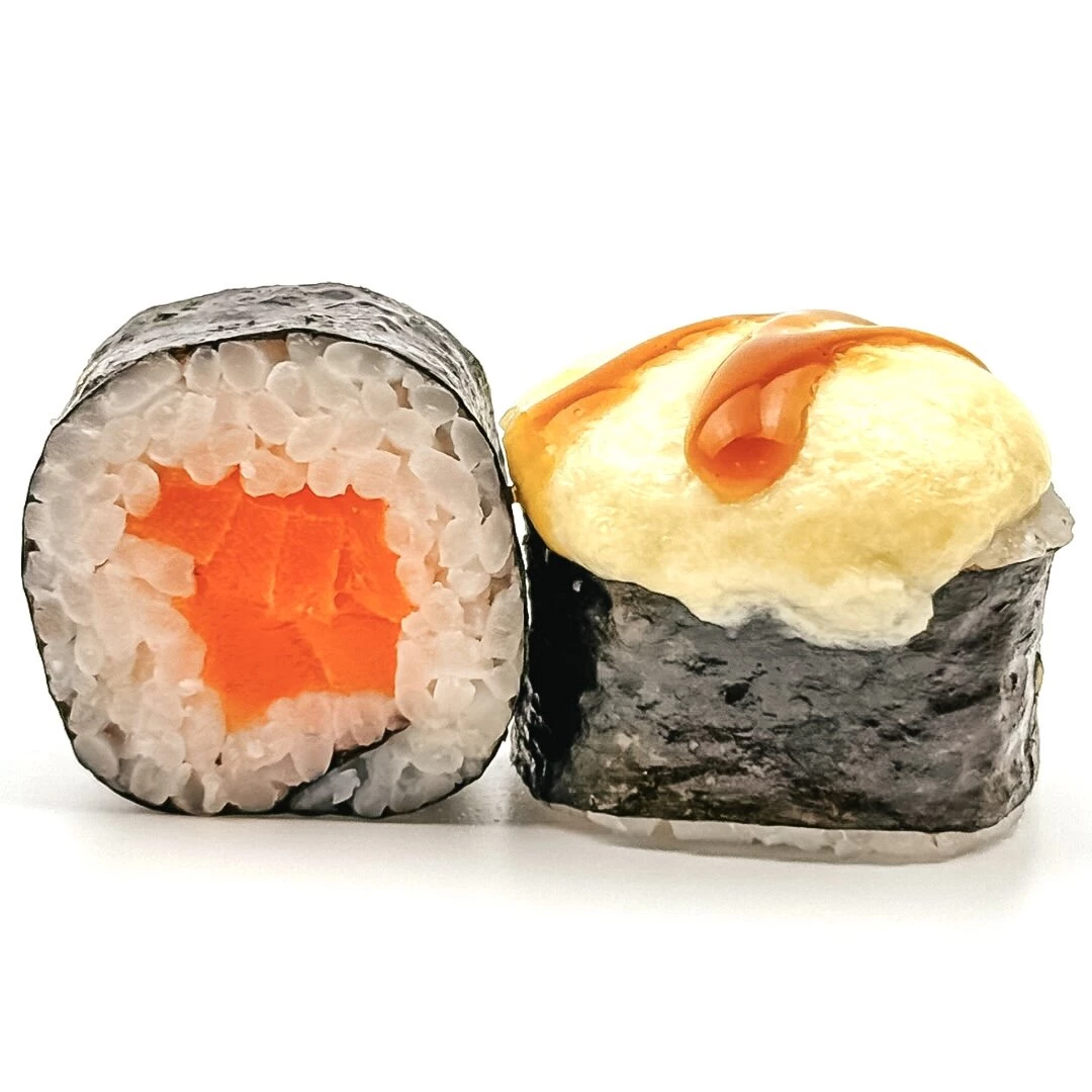 Ролл с лососем запеченный 