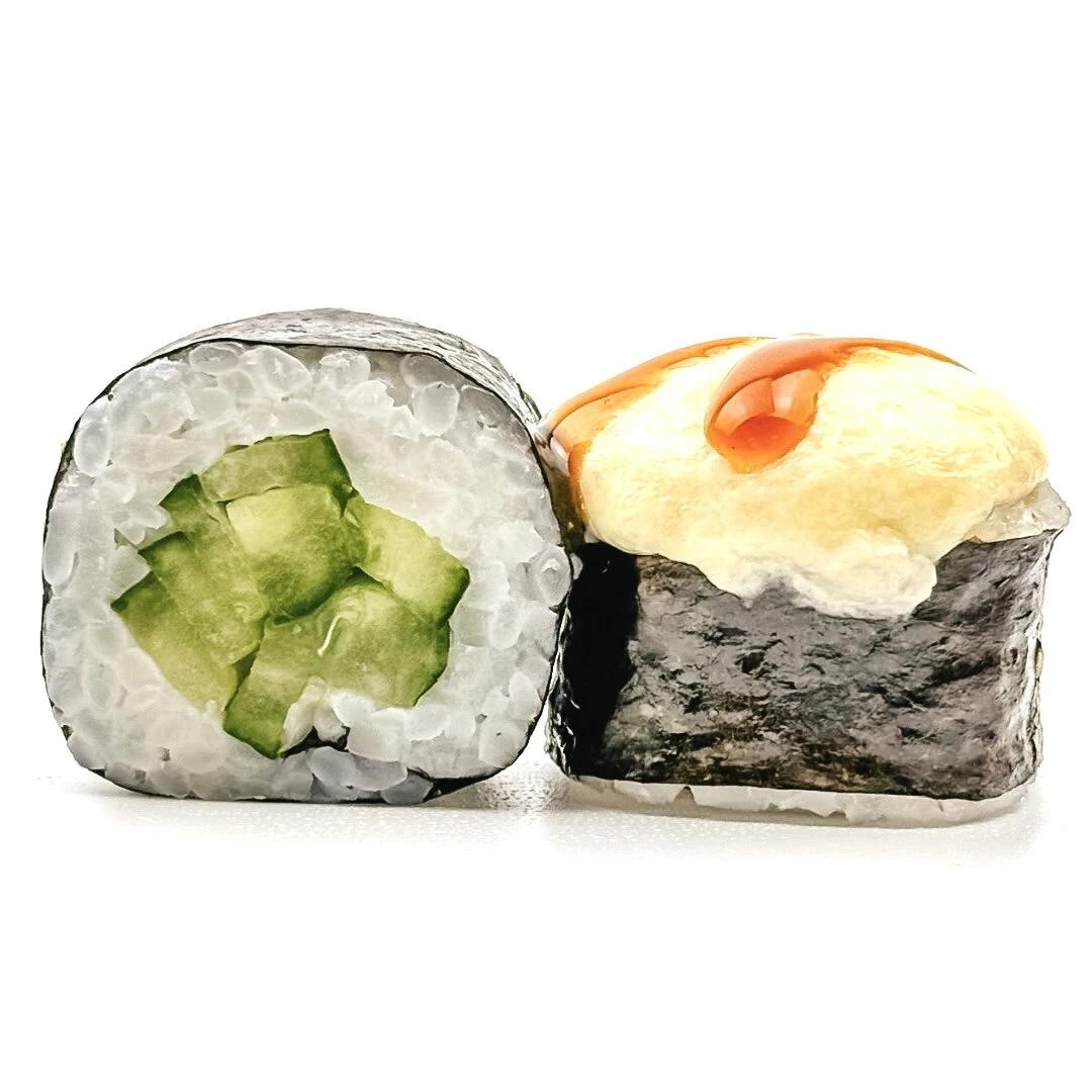 Ролл с огурцом запеченный 