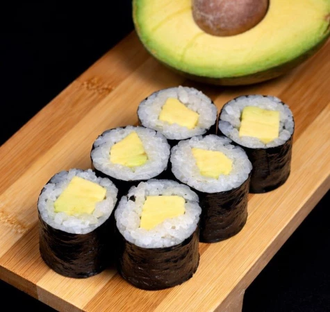 Маки с авокадо