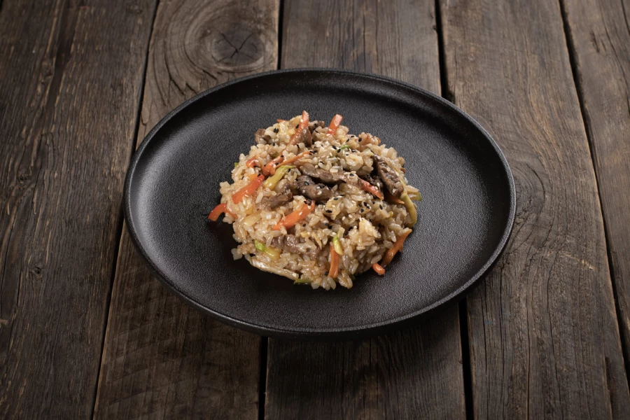 Wok с говядиной