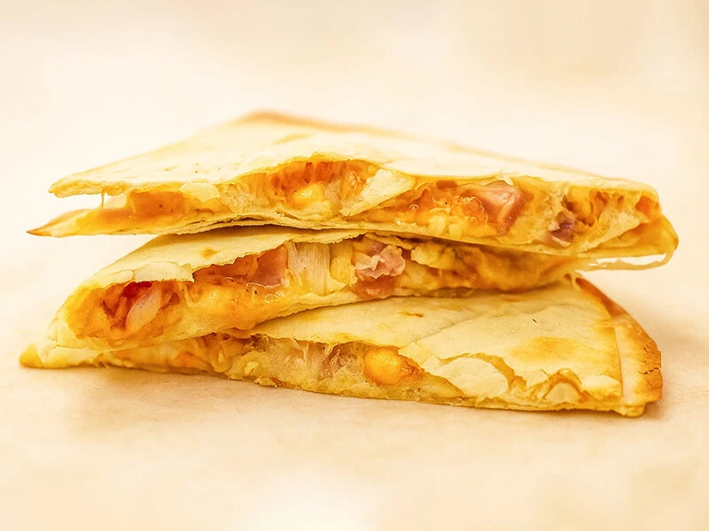 Кесадия с беконом 