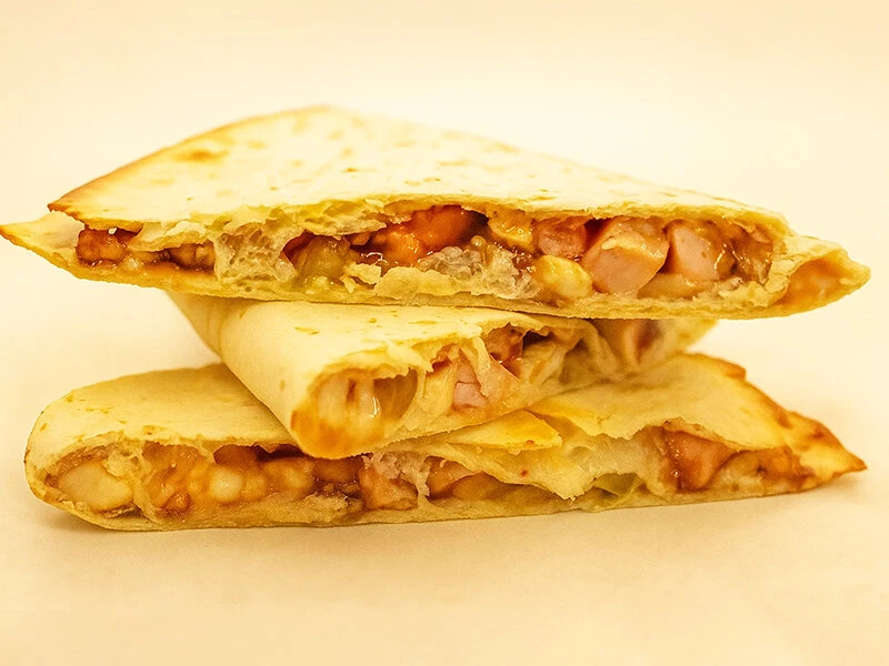 Кесадия со свининой и Халапеньо