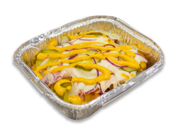 Картофельные дольки с курочкой и маринованными огурцами