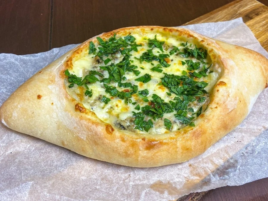Хачапури с курицей и грибами