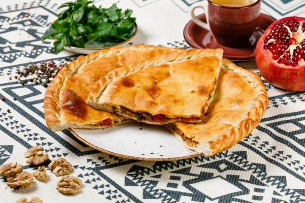 Домашний  пирог с говядиной и овощами