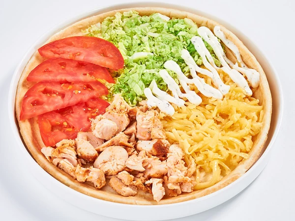 Закрытая Пицца Цезарь с курицей