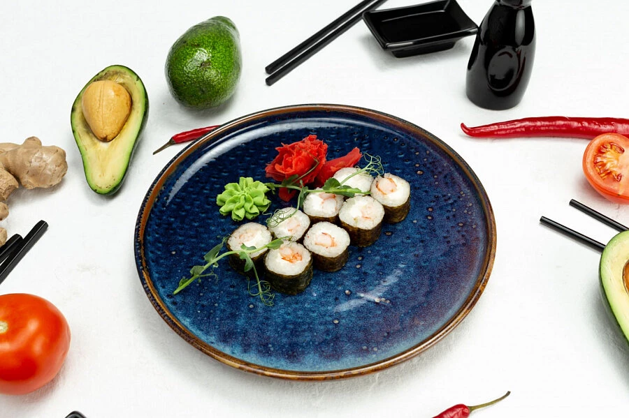 Классический ролл с креветкой и сливочным сыром