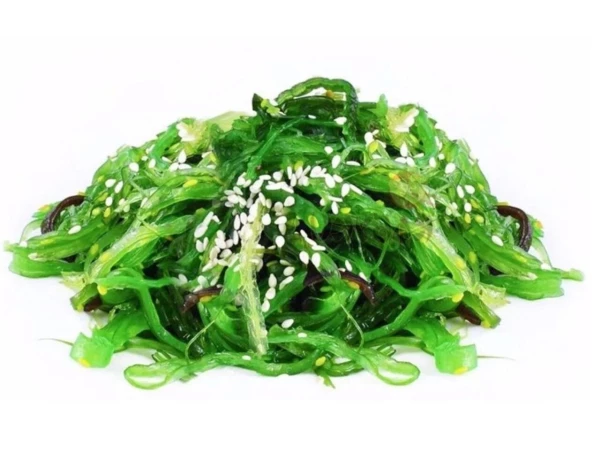 Салат Чука с ореховым соусом