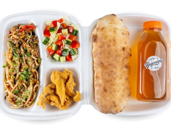 Обед с воком (удон)