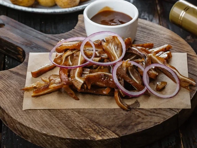 Копченые свиные ушки