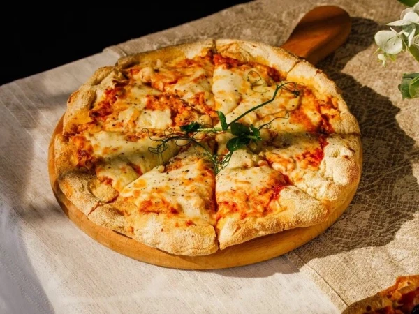 Пицца с курицей барбекю