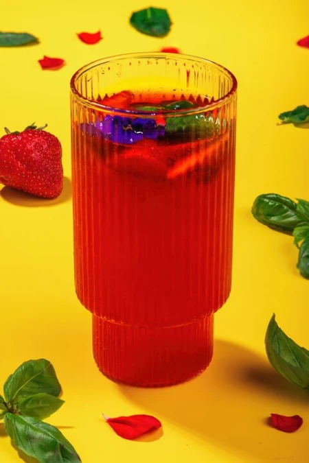Клубничная свежесть