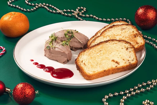 Паштет с вишневым конфитюром