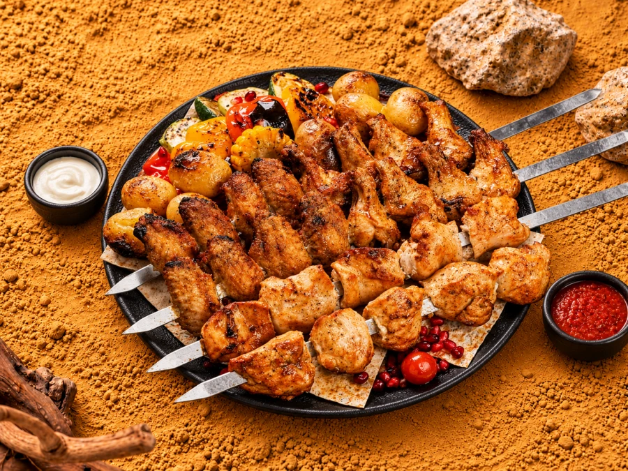 Ассорти из курицы с овощами