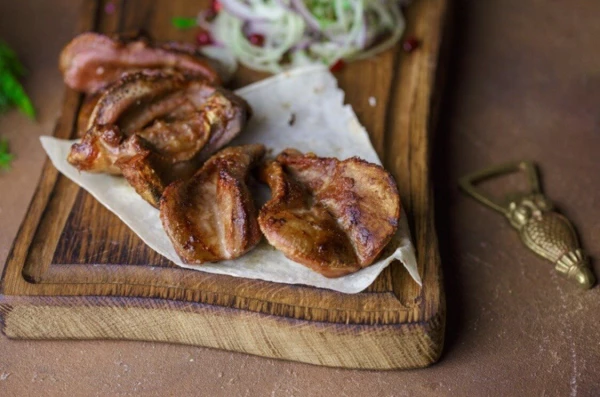 Шашлык из бараньего языка