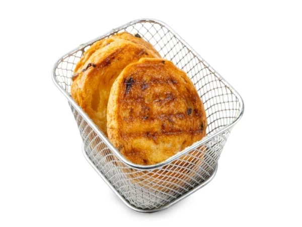 Луковый багет в гриле