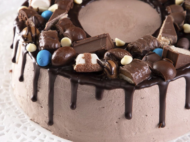 Торт Бисквитный шоколадный с бананом (2000 гр)