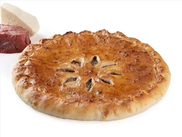 Пирог с мясом и сыром