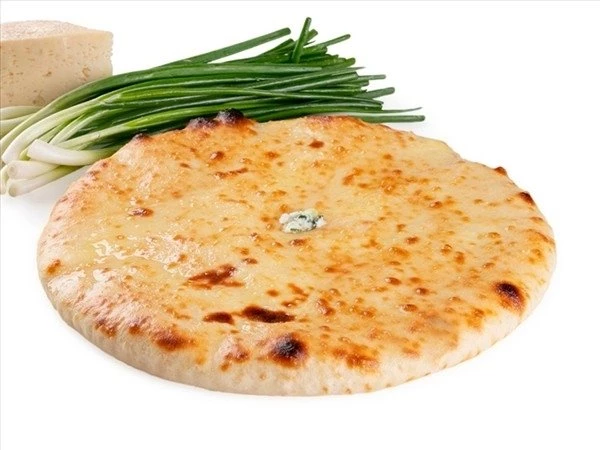 Пирог с сыром и зеленым луком