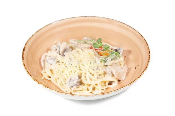 Паста с курицей и грибами