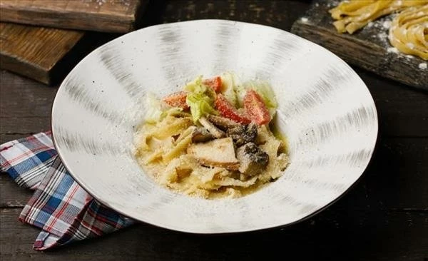 Паста С цыпленком и грибами 