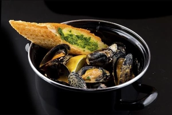 Мидии в соусе "Том Ям"