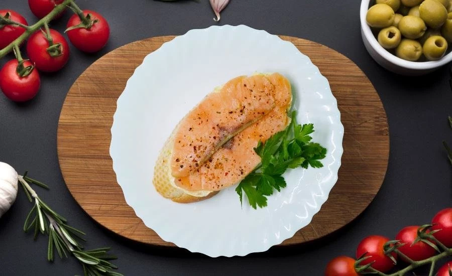 Бутерброд со строганиной из сёмги