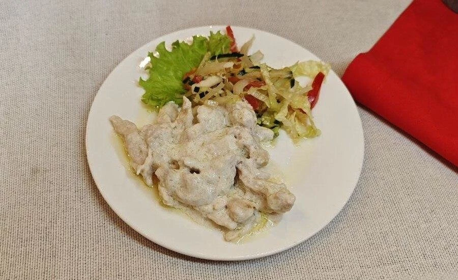 Филе куриное в сливочном соусе
