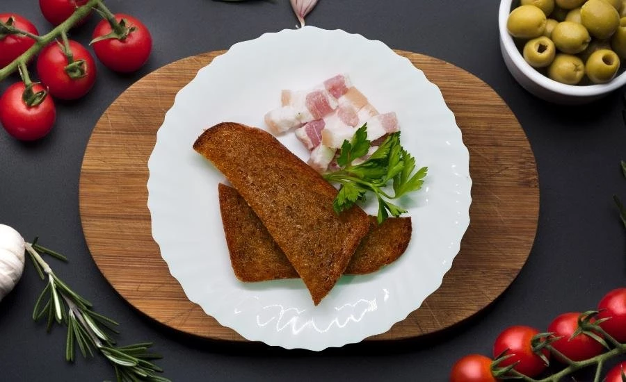 Сало соленое с греночками