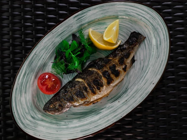 Форель на мангале