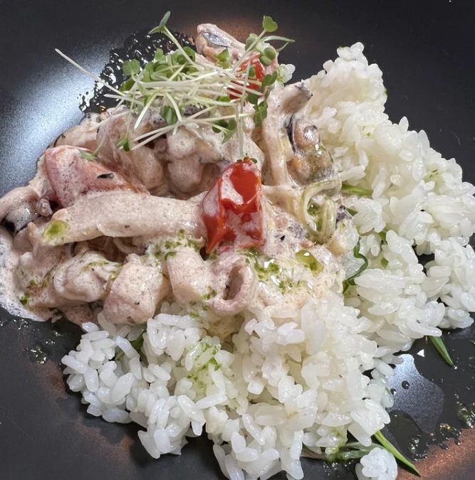 Милфей из морепродуктов с овощами
